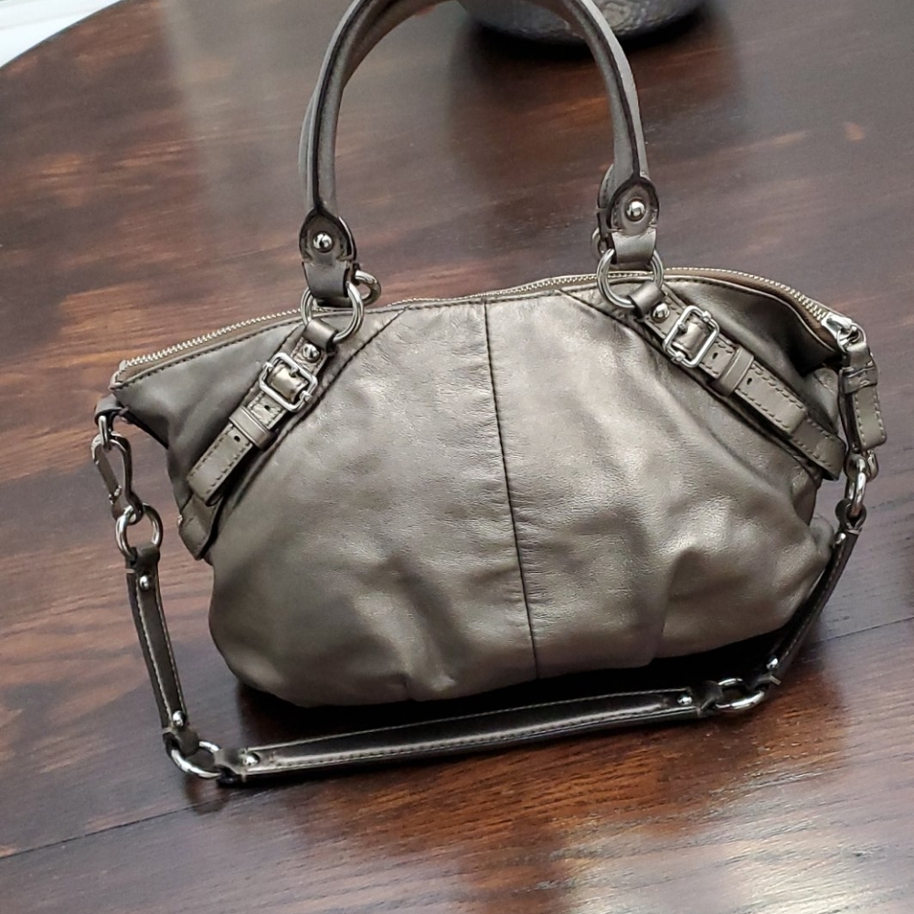Gently loved COACH shoulder purse 👛 - Picture 6 of 8